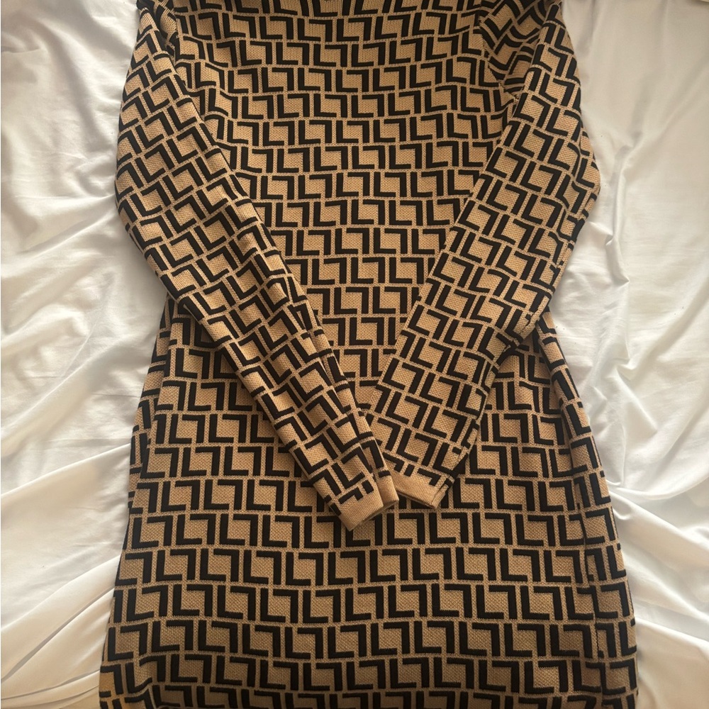 Geometric Patterned Long Sleeve Dress